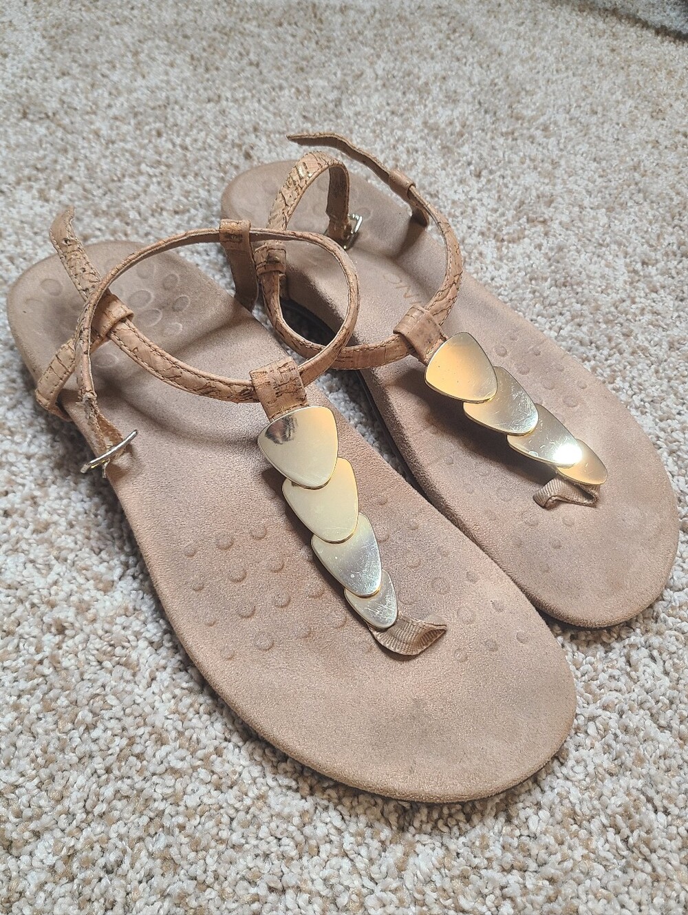 Vionic Miami T-strap Tan Cork Sandals With Gold Accent